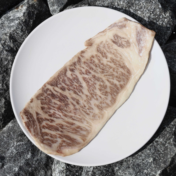 Нью-Йорк Вагю(Wagyu) A5 Kagoshima / 1 шт. 100 гр.