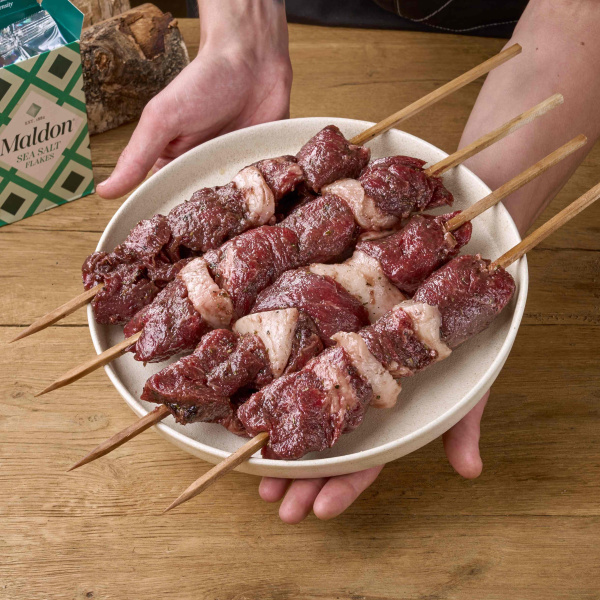 Шашлык из вырезки с курдюком на шпажках 900 гр.